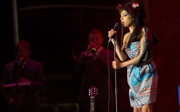 Amy Winehouse: Kanye West to fi*t