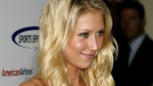 Anna Kournikova: moje piersi są prawdziwe