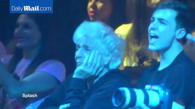 Babcia Ariany Grande ZAŻENOWANA występem swoje wnuczki!