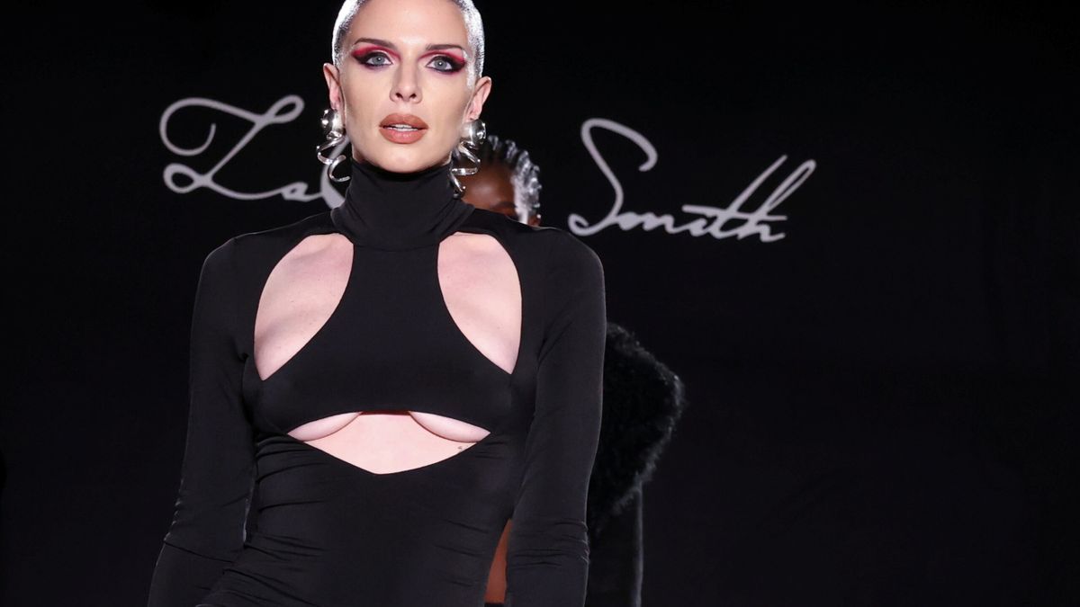 Julia Fox rehearses before presenting creations by LaQuan Smith during fashion week in New York City, New York, U.S., February 14, 2022.,Image: 662602862, License: Rights-managed, Restrictions: , Model Release: no, Credit line: CAITLIN OCHS / Reuters / Forum