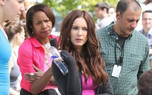 Megan Fox przygotowuje się do roli… na trampolinie (FOTO)