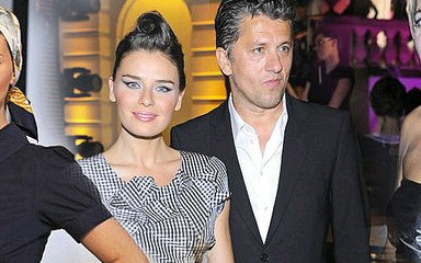 Górniak w chusteczce na głowie, Urbańska jak Holmes