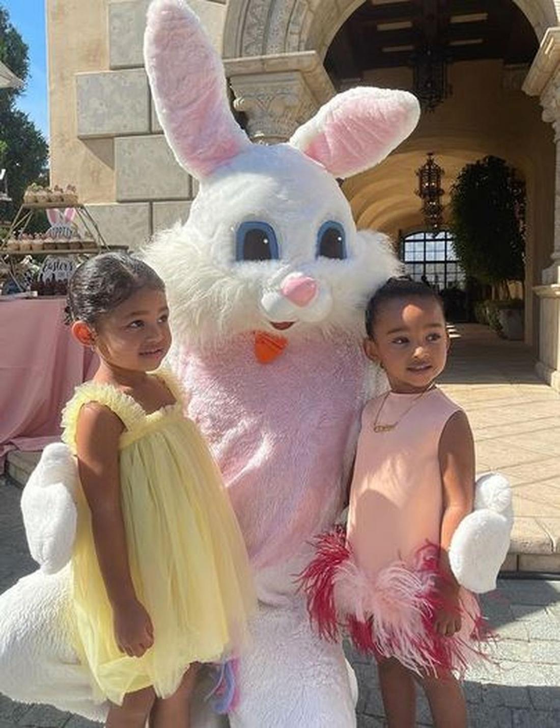 Córka Kylie Jenner - Stormi i córka Kim Kardashian - Chicago