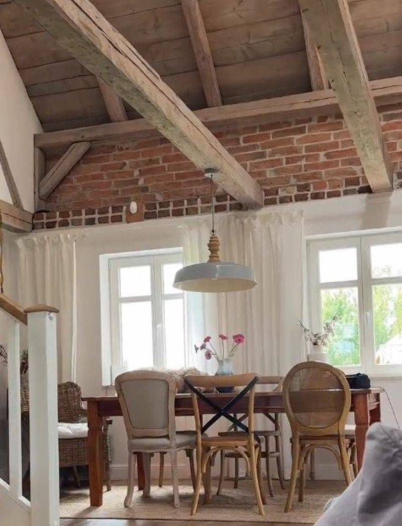 Instagram/dotindotin