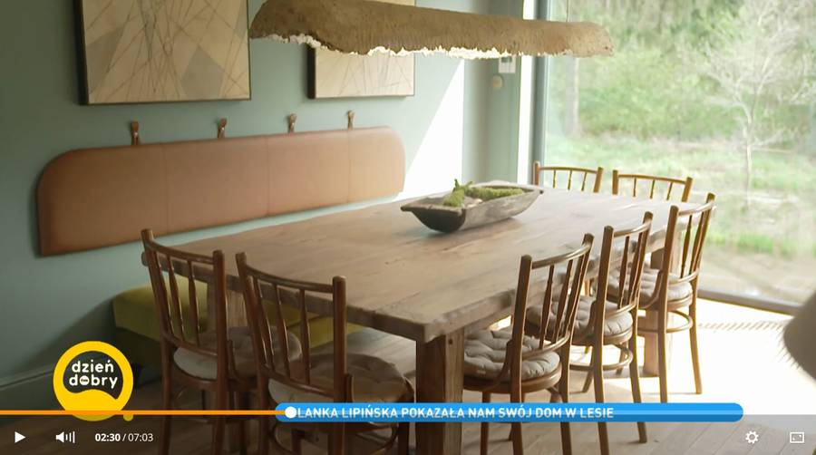Blanka Lipińska pokazała swój nowy dom w środku lasu! “Łazienka to ukłon dla hejterów”