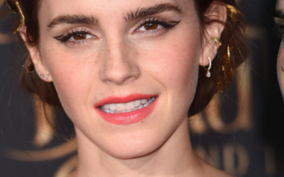 To coś więcej niż strzał w dziesiątkę. Fascynujący strój Emmy Watson