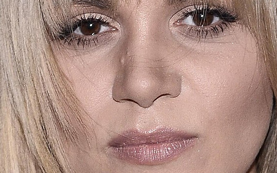 Dominika Gawęda w nowej fryzurze po raz pierwszy na salonach (ZDJĘCIA)