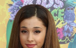 Dramat Ariany Grande! Nie może spać przez kopulujące żaby!