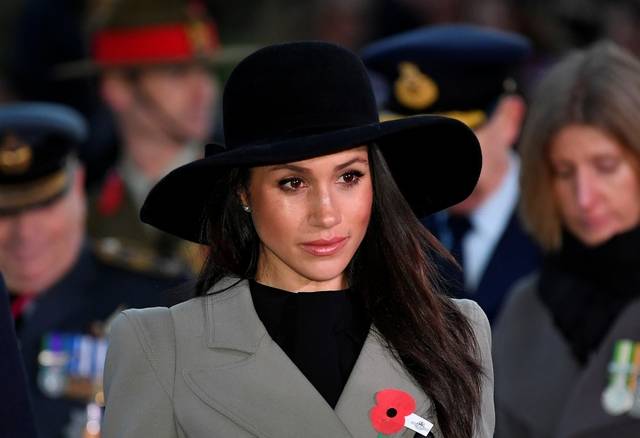 Meghan Markle w OGROMNYM kapeluszu