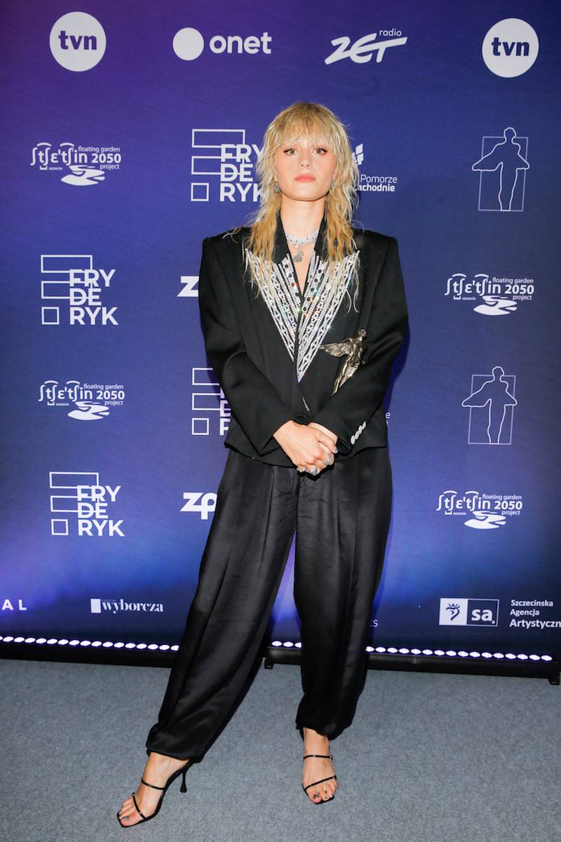 FRYDERYKI 2021. Dziwna fryzura Viki Gabor, Zalewski pocałował się z Kaminskim i Ewa Krawczyk