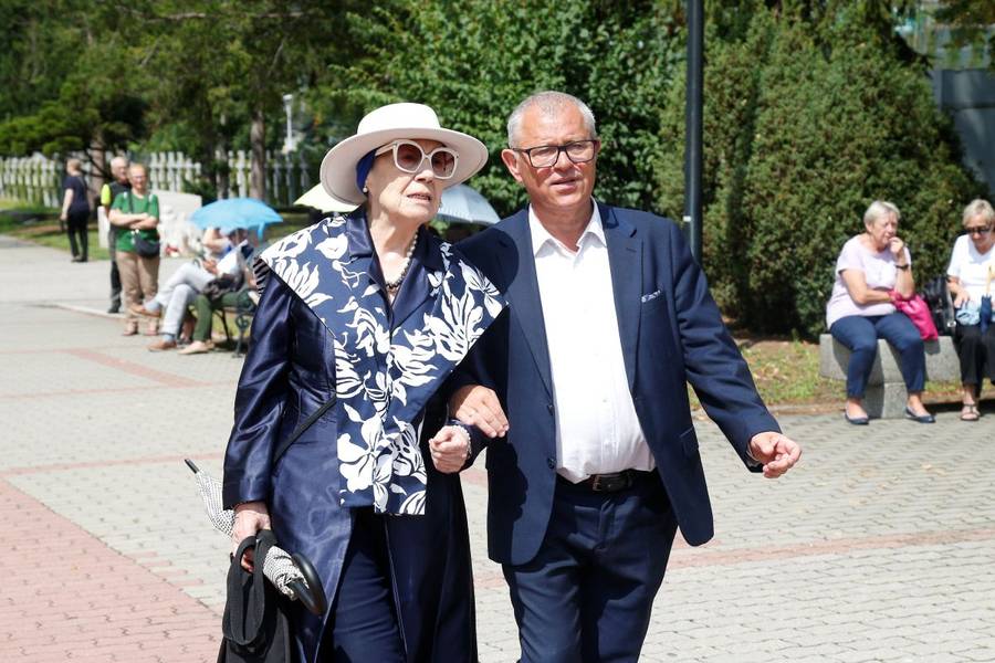 Plejada gwiazd żegna Joannę Kołaczkowską! Ten widok rozdziera serce na kawałki…(FOTO)