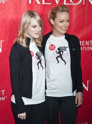 olivia-wilde-emma-stone-R1