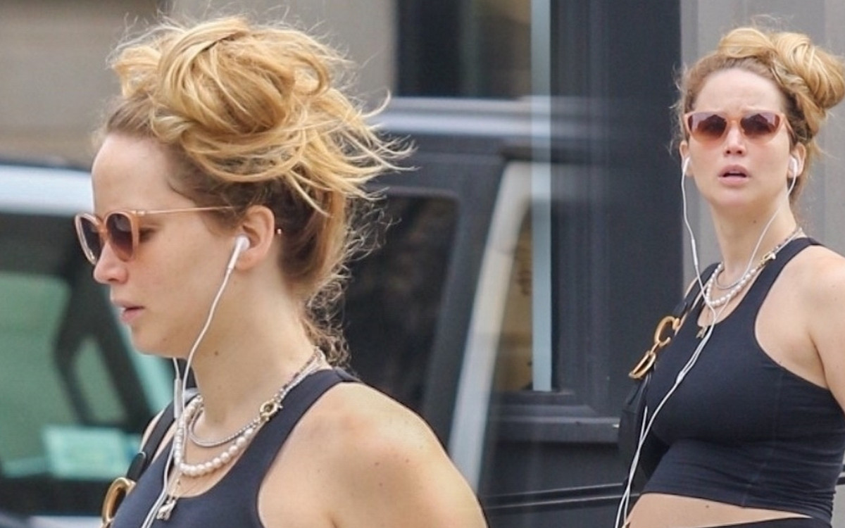 Jennifer Lawrence odsłoniła duży, ciążowy brzuszek na ulicach Nowego Jorku (ZDJĘCIA)