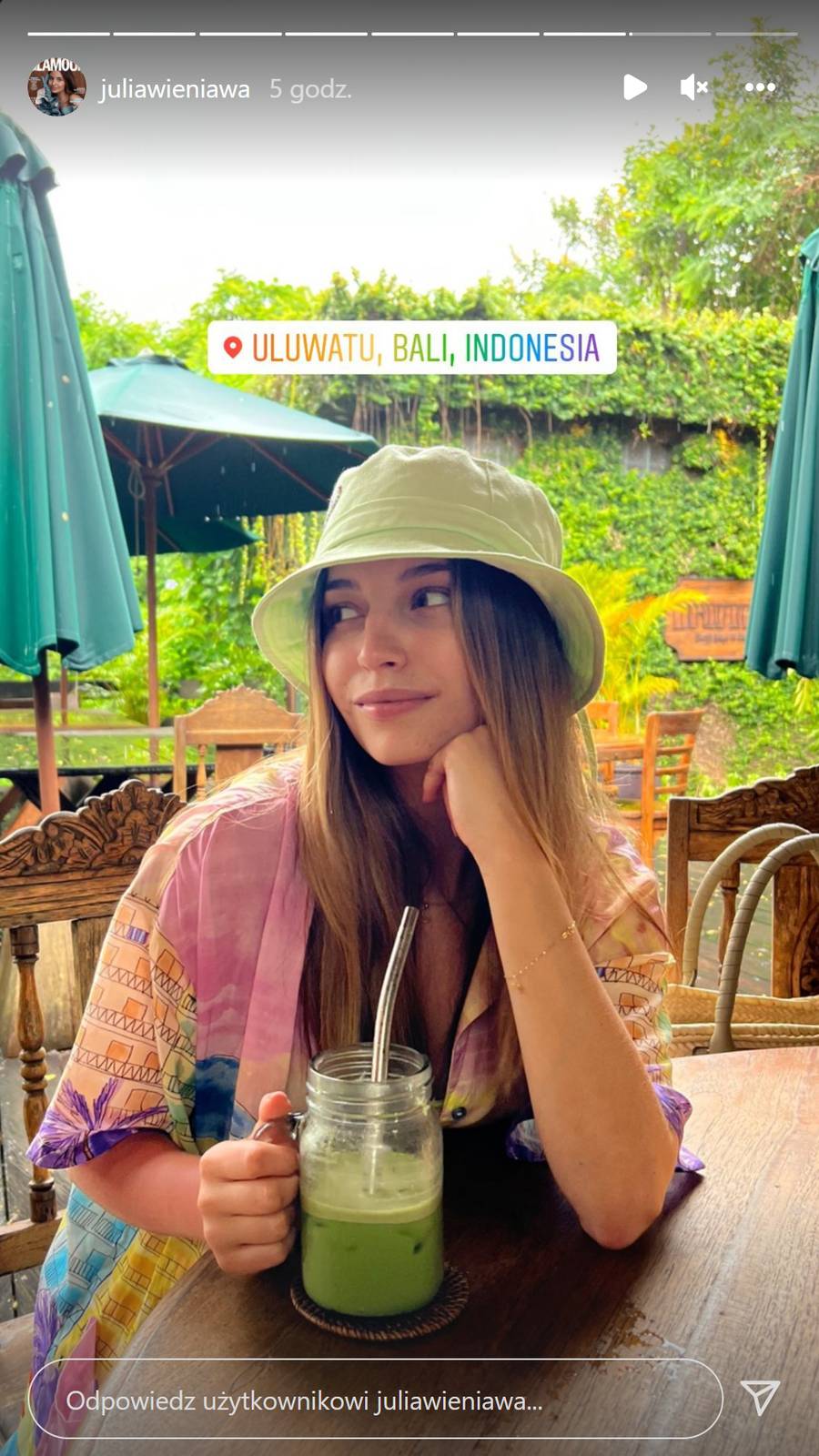 Julia Wieniawa WYPOCZYWA z daleka od wojny na Ukrainie!