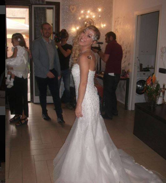 Marzyła o bajkowym ślubie, więc… wzięła go sama ze sobą!