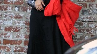 Jennifer Love Hewitt ma minę jak gumowa lala (FOTO)