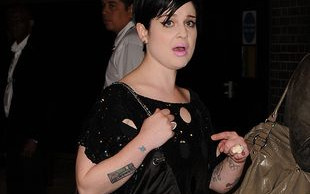 Axl Rose chce pie****ć Kelly Osbourne