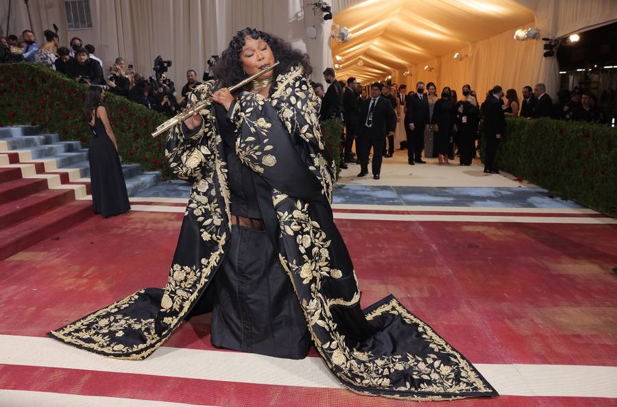 Met Gala 2022: Zachwycająca Kim Kardashian w sukni Marilyn Monroe, Irina Shayk pomyliła imprezy, a Lizzo nareszcie ubrana