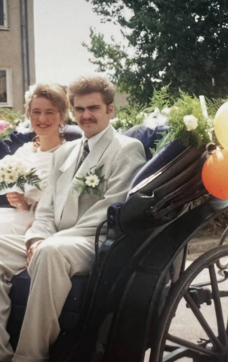 Agnieszka i Artur Kotońscy świętują 30. rocznicę ślubu! Na archiwalnych zdjęciach weselnych są nie do poznania (FOTO)