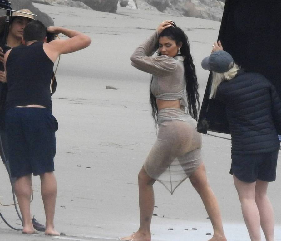 Tak Kylie Jenner pracuje podczas sesji zdjęciowej. Gwiazdorzy?