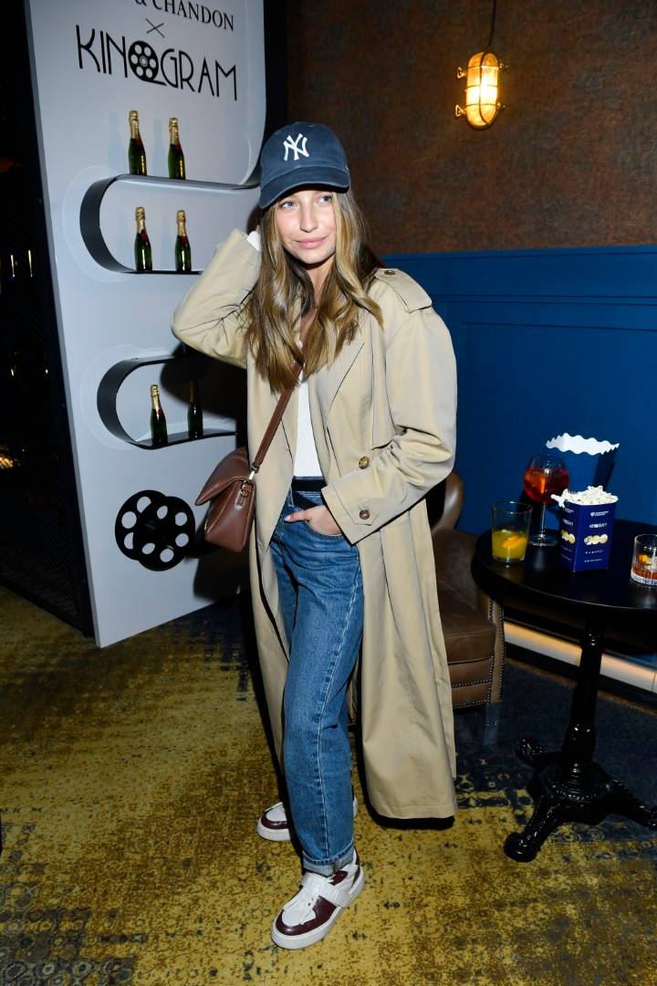 100-lecie Warner Bros. Discovery: Radosna Julia Wieniawa z popcornem, czarnowłosa Anna Maria Sieklucka, Małgorzata Foremniak