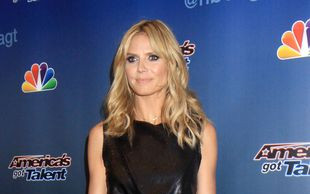 Całkiem zgrabne nogi jak na 40-latkę? (FOTO)