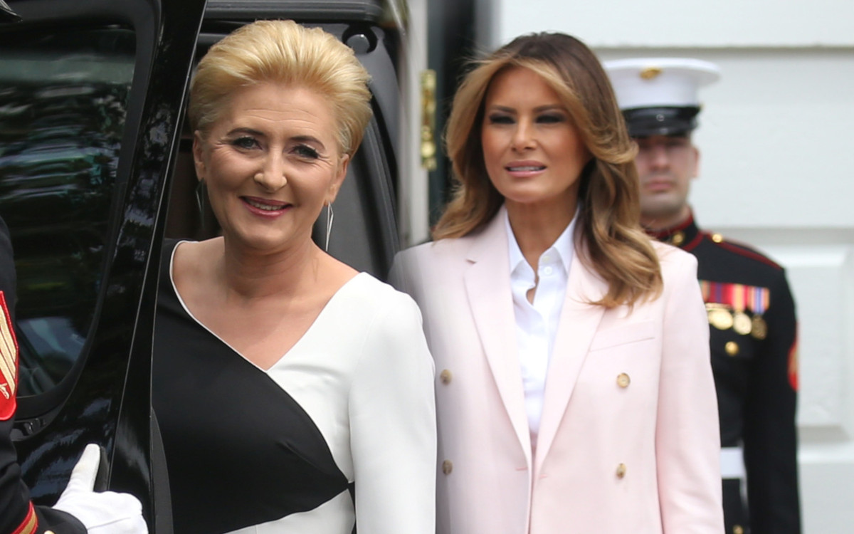 Agata Duda czy Melania Trump – która stylizacja bardziej Ci się podoba?
