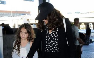 Córka Salmy Hayek nie lubi paparazzi? (FOTO)