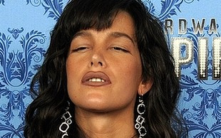 Czyj to piękny dekolt? (FOTO)