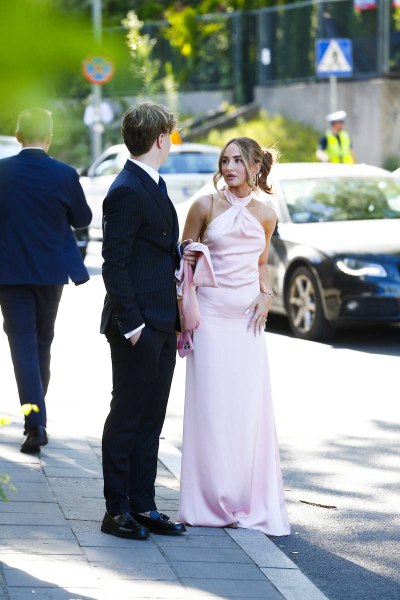 Angelika Mucha przyłapana w drodze na prestiżowe przyjęcie do ambasadora USA! (FOTO)