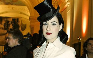 Za kogo Dita Von Teese przebierze się w Halloween?