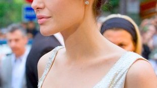 Angelina Jolie manipuluje Shiloh!