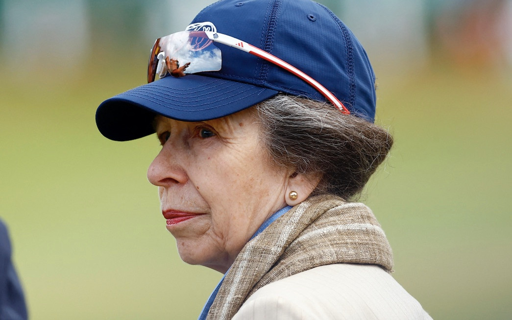 Księżniczka Anna trafiła do szpitala!