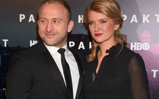 Wyścig w zadzieraniu nosa na ściance? Co robi Borys Szyc i jego dziewczyna?