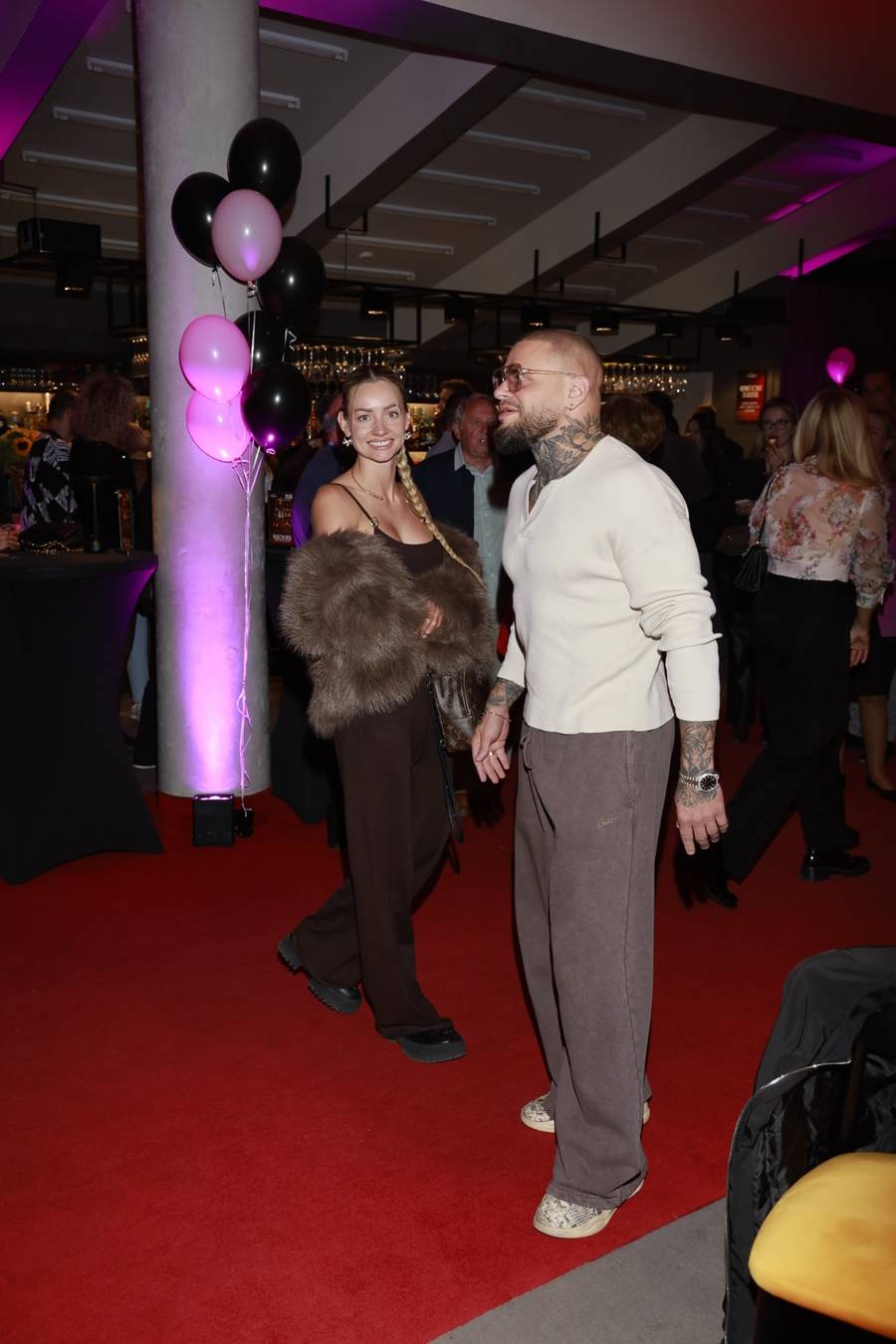 Gwiazdy imprezują na premierze spektaklu “Prestiż”! Michał Koterski, Sebastian Fabijański, Michał Piróg, Anna Maria Sieklucka