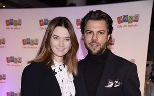 Niby zna się na modzie. Niby jest wyrocznią, a naprawdę zakłada TO!