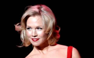 Jennie Garth nie chce być gorsza od Tori Spelling