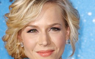 Julie Benz przechodzi do Gotowych na wszystko