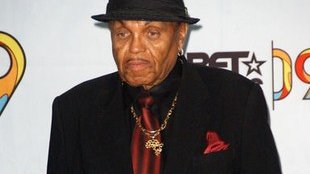 Joe Jackson: Bicie ustrzegło Michaela przed przemocą