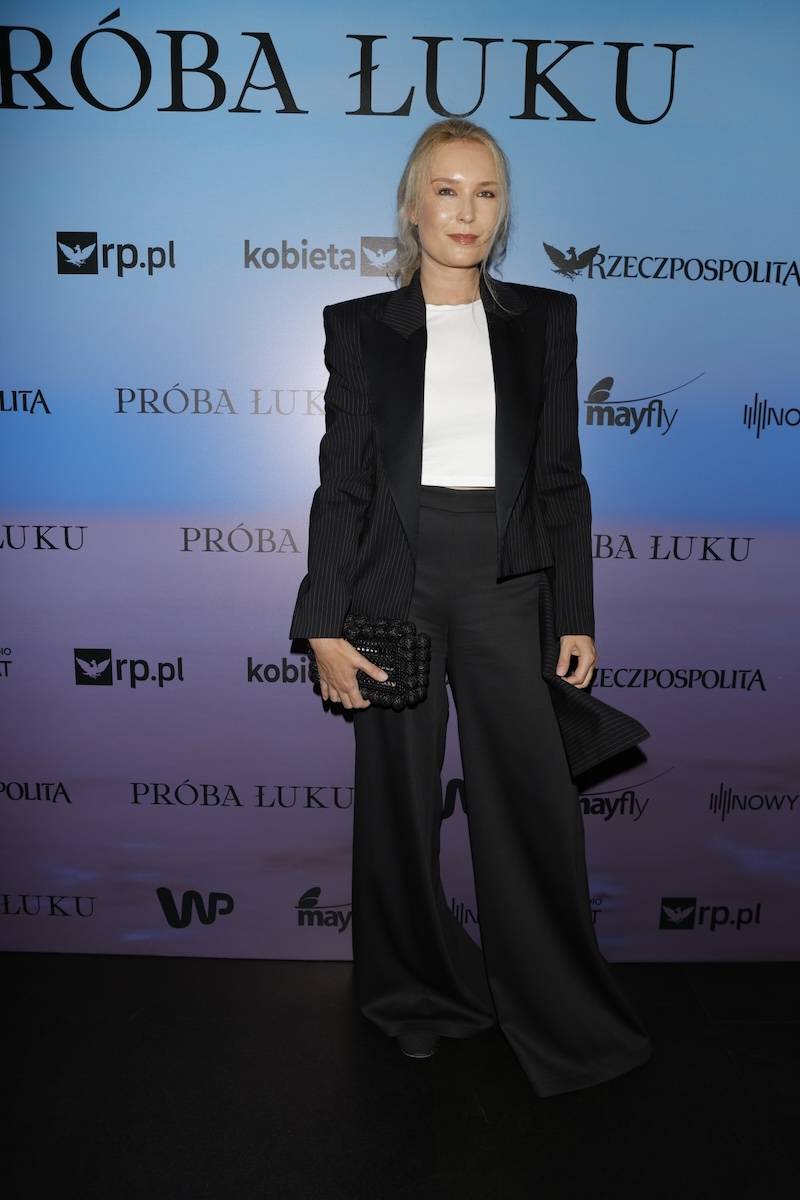 Premiera filmu ” Próba Łuku”. Steczkowska kusi nogą w letniej sukience, a Herbuś wygina się w czerwonej mini