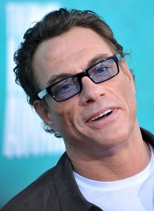 jean-claude-van-damme-R1