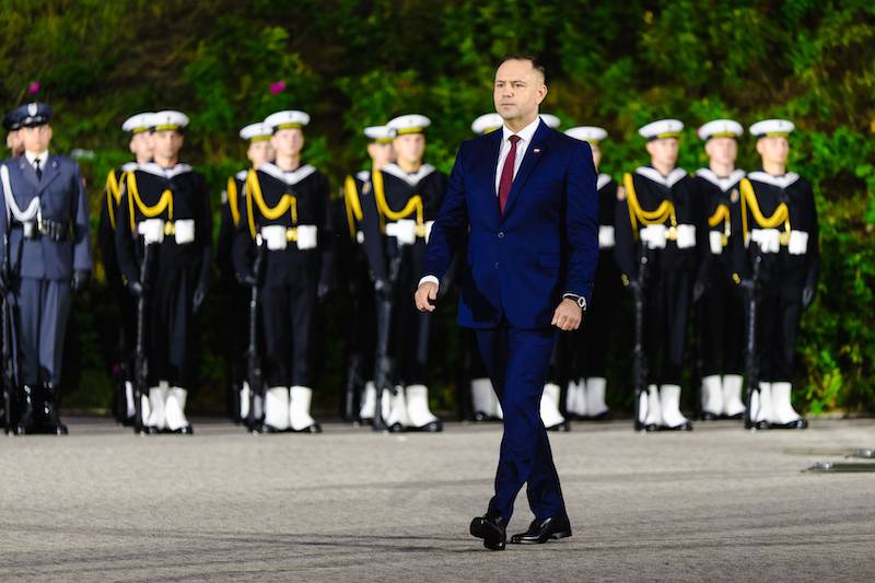 Tak Nawrocki potraktował nastolatkę. Wideo obiegło sieć