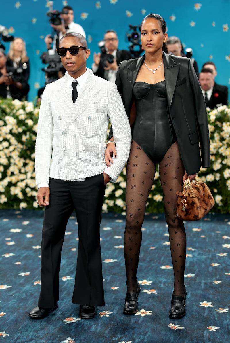 Met Gala 2025: Rihanna w trzeciej ciąży, Miley Cyrus, Pharrell Williams z żoną, Anne Hathaway… (NA ŻYWO)