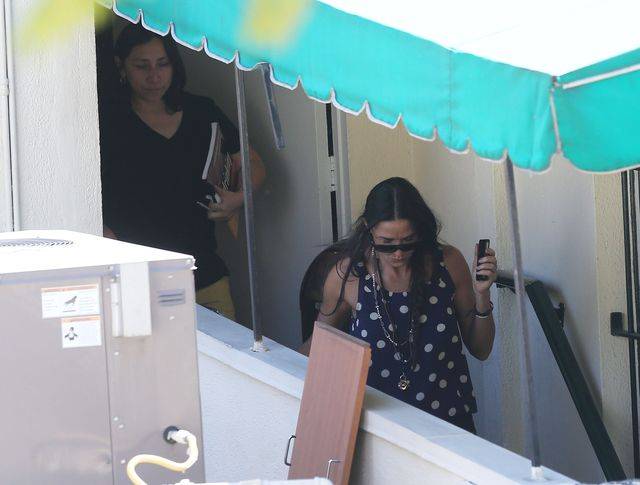 Młodzieńcza stylizacja Demi Moore