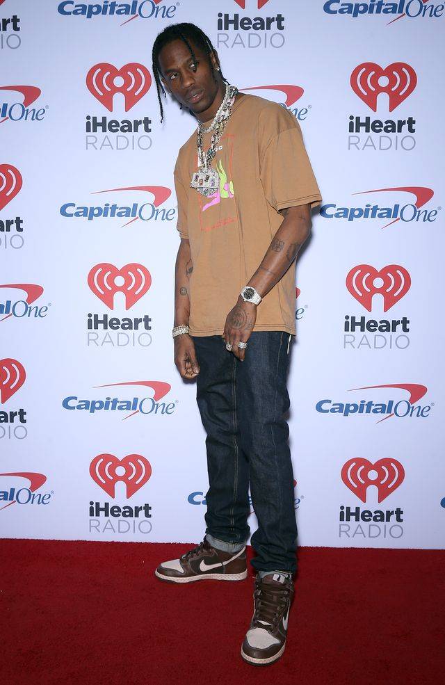 Travis Scott rzucił Kylie Jenner, bo nie jest OJCEM DZIECKA?