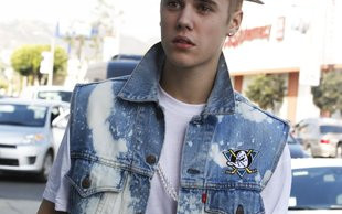 Bieber stał przed domem Seleny, a ta go nie wpuściła