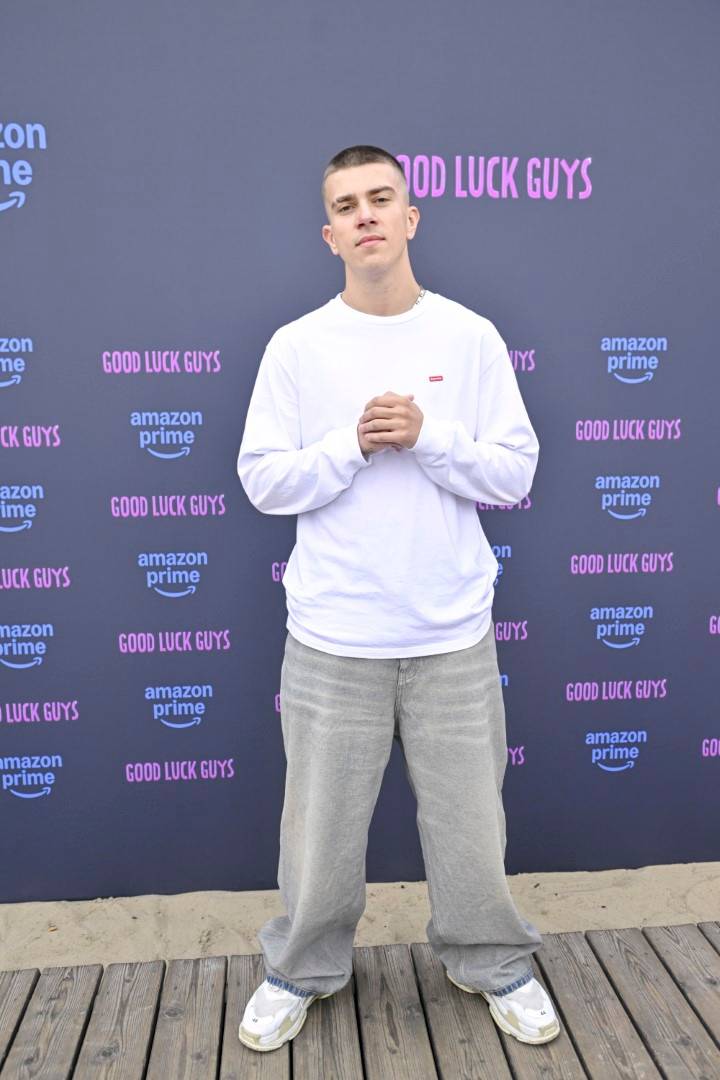 Plotkowano o ich romansie, teraz zapozowali razem na ściance – Sylwia Szostak i Kubańczyk promują nowy program “Good Luck Guys”