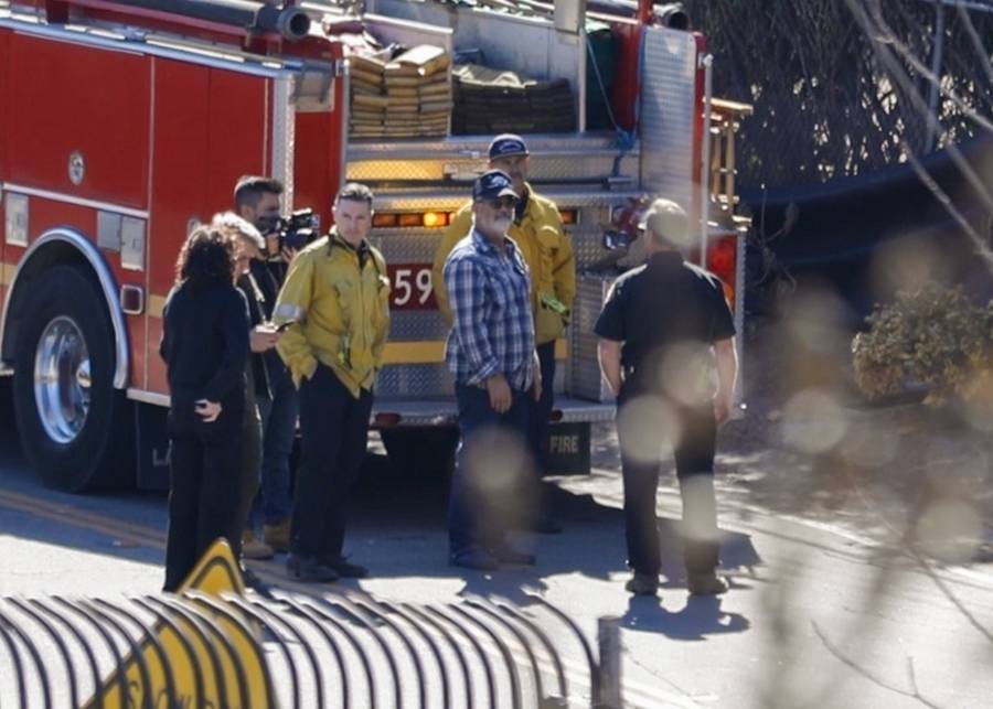 Smutny widok Mela Gibsona przy zgliszczach swojego domu. Strażacy zrobili dla niego wyjątek…