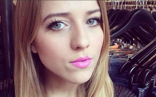 Po co Jessice Mercedes pięć Chanelek? (FOTO)