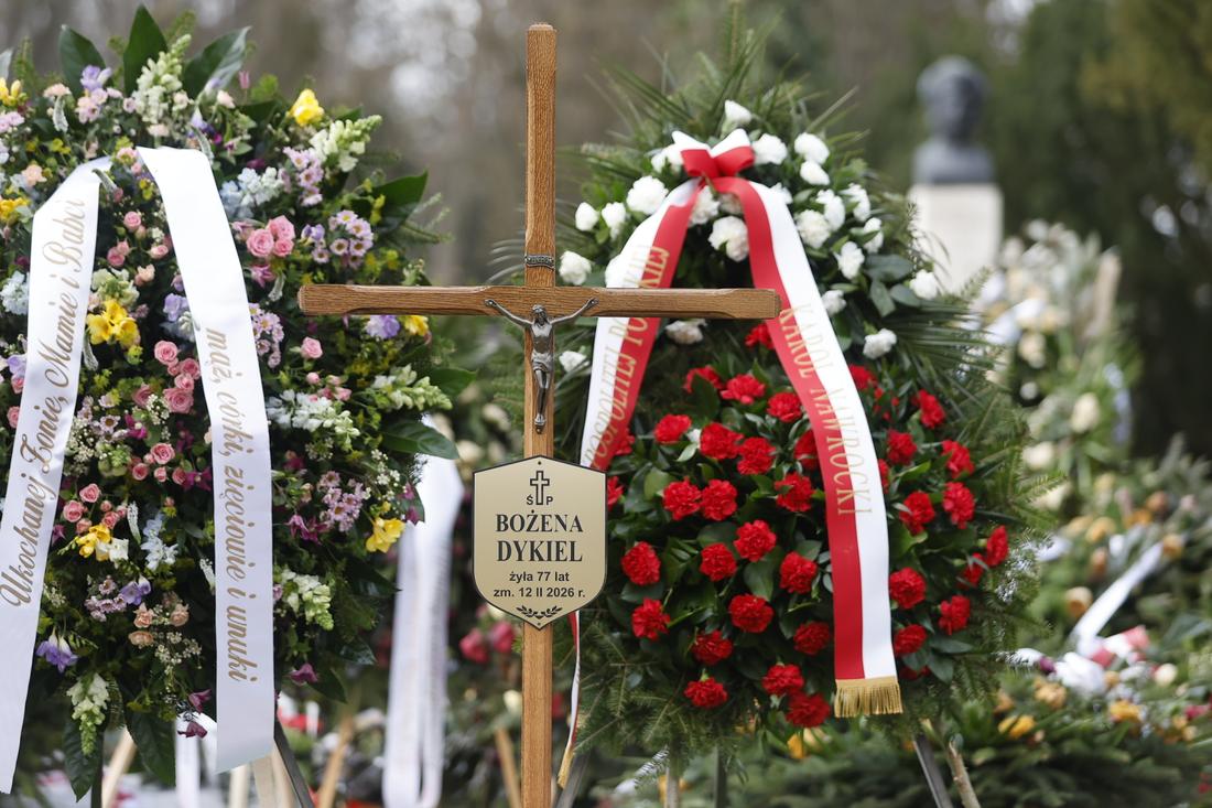 Tak wygląda grób Bożeny Dykiel/ AKPA